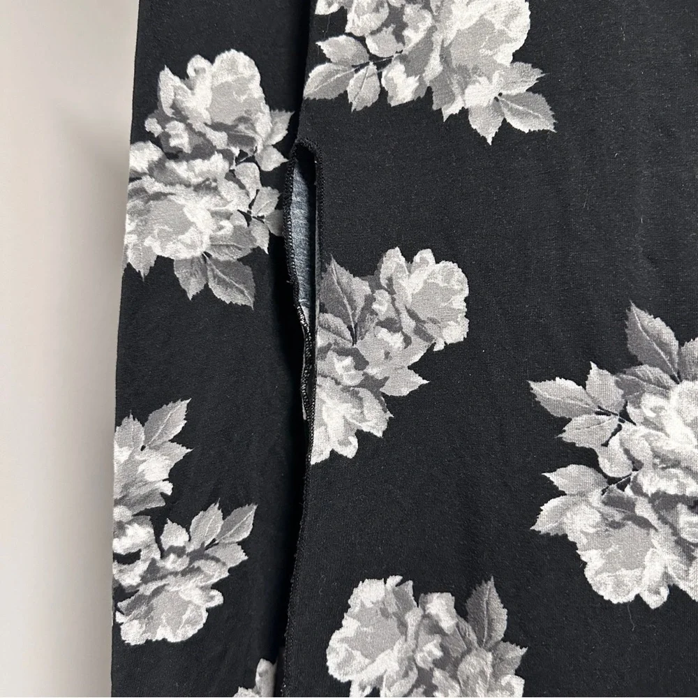 H&M Black White Floral Split Leg Maxi Skirt Women’s Size Medium Whimsigoth Fairy